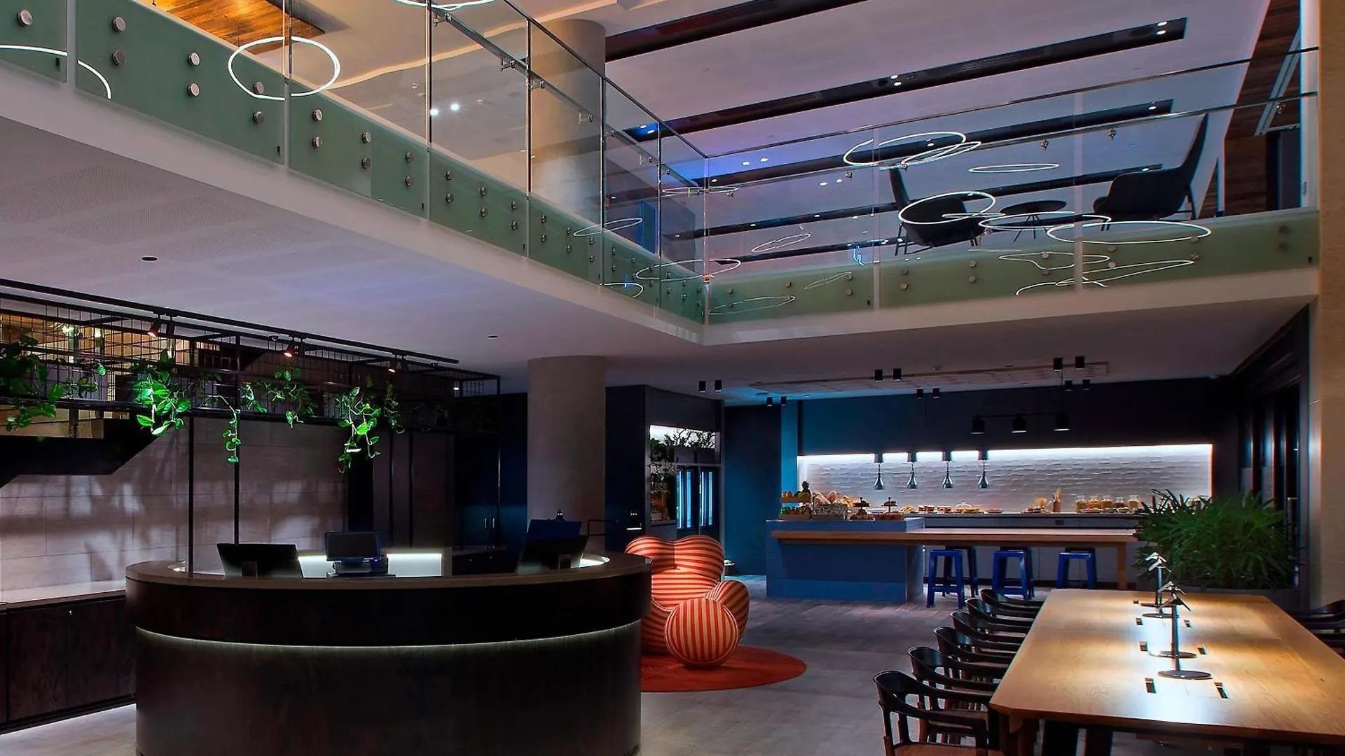 Aloft Perth Hotel 4*,