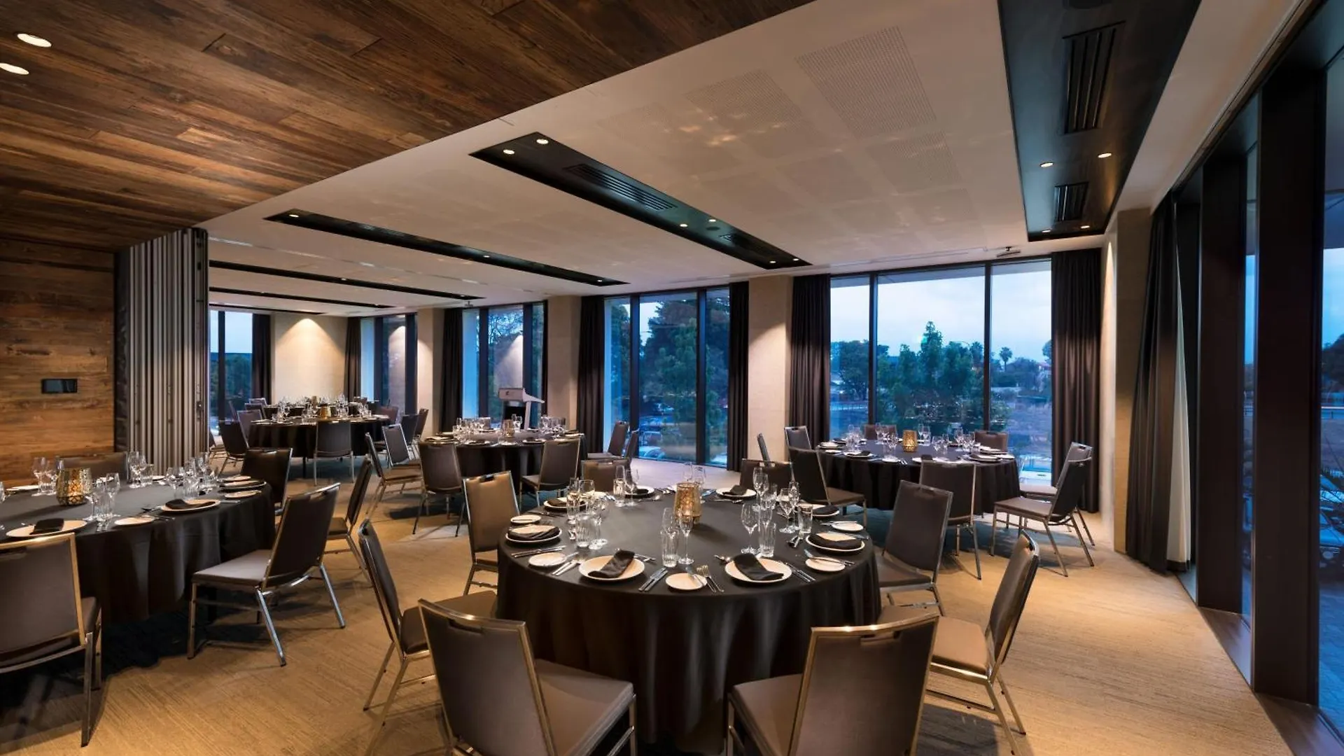 Aloft Perth Hotel