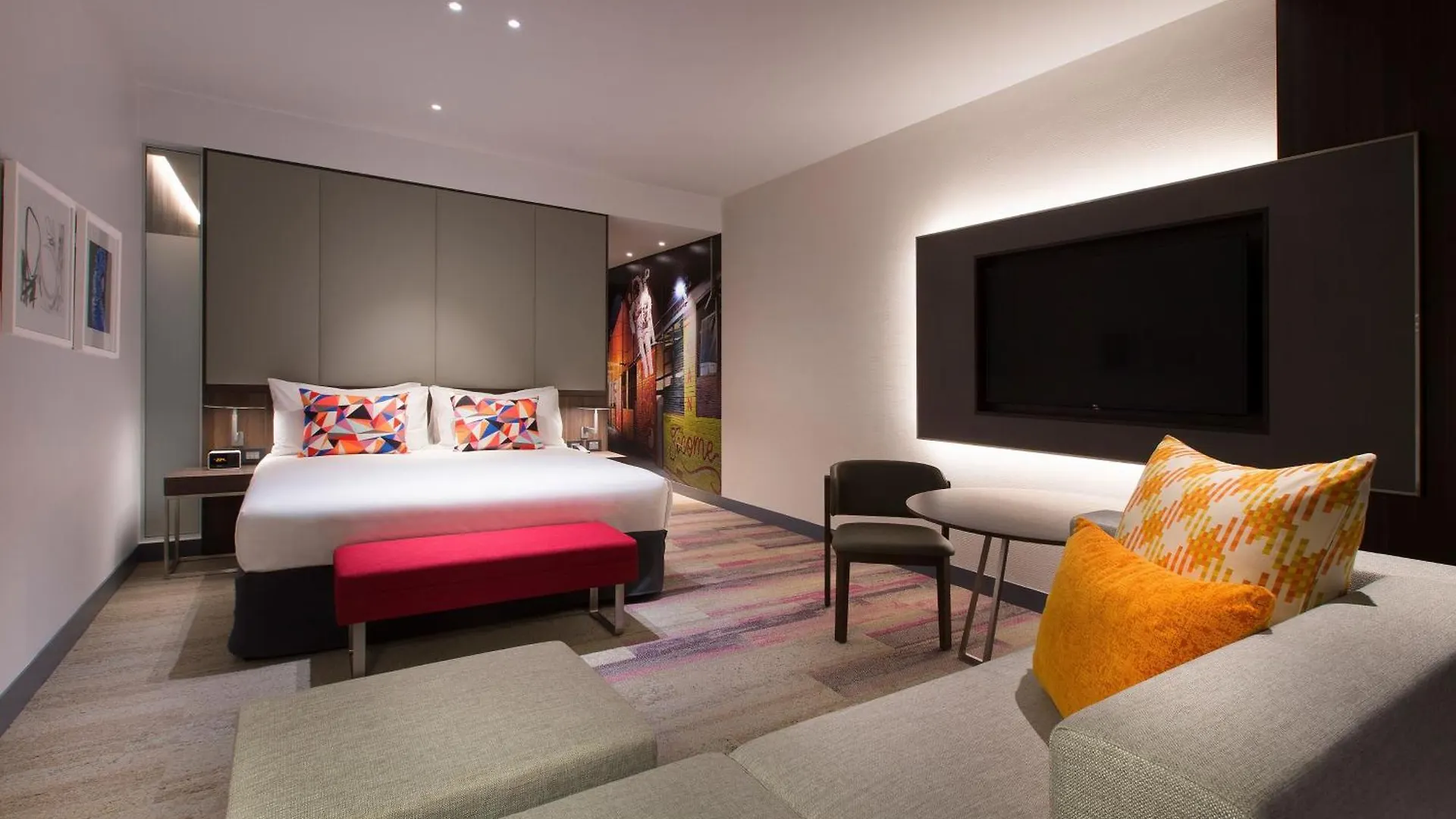 Aloft Perth Hotel