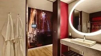 Aloft Perth Hotel
