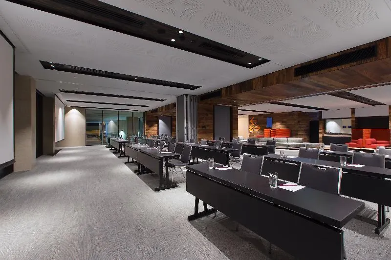 Aloft Perth Hotel