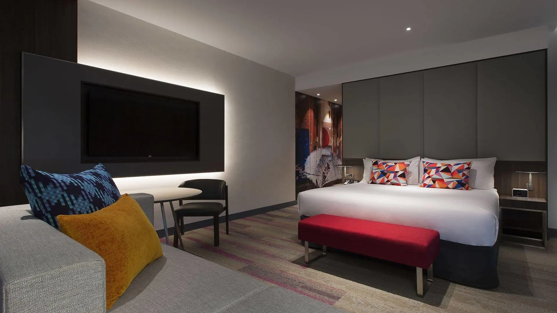 Aloft Perth Hotel