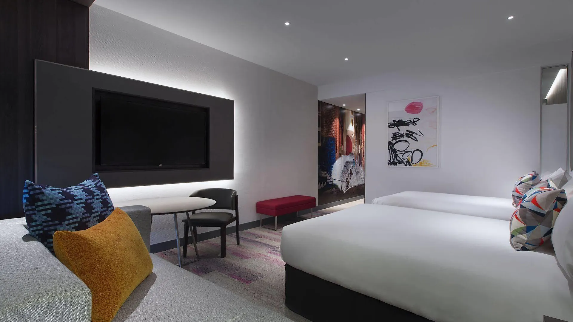 Aloft Perth Hotel