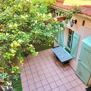 2p. Jardin Calme Centre-ville , Marseille France